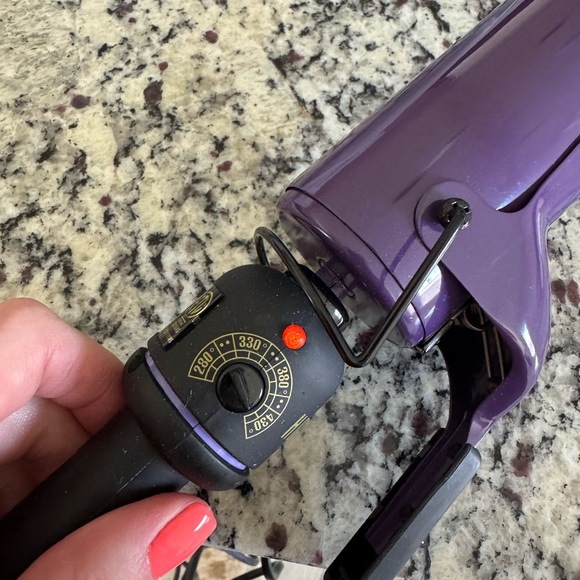 Hot Tools Purple Curling Iron 2 inches gently used - Picture 7 of 7